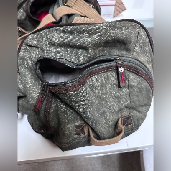 Levi’s NWT duffel bag - Picture 3 of 6